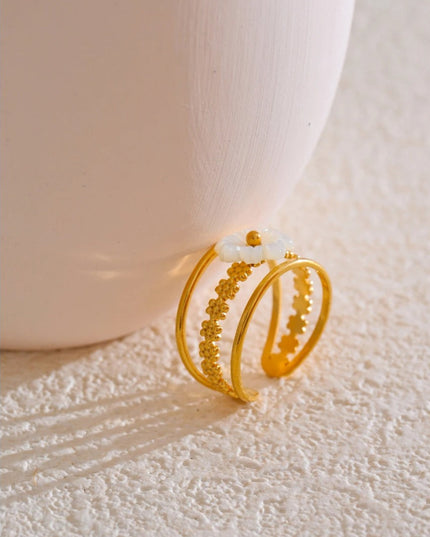Fleur de Nacre Ring