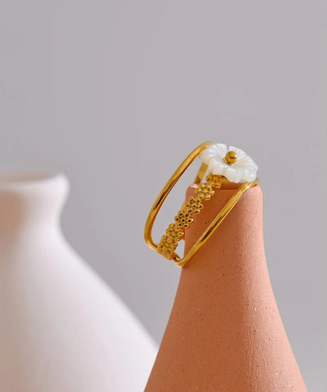 Fleur de Nacre Ring