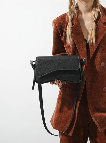 The Annabella Baguette Shoulder Bag