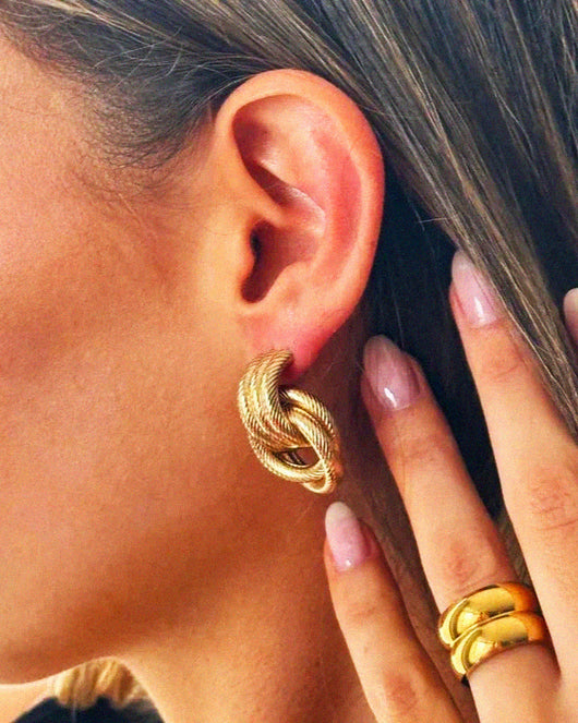 Giro Bella Knot Earrings