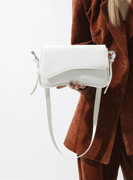 The Annabella Baguette Shoulder Bag