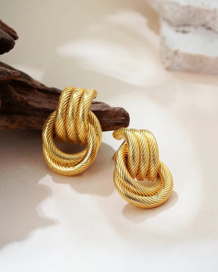 Giro Bella Knot Earrings – 18k Gold-Plated