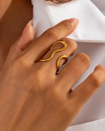 Aurum Twist Ring