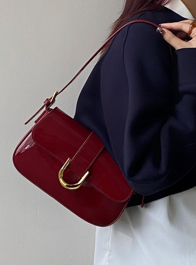 Rouge Éclat Shoulder Bag