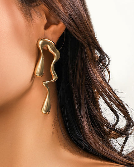 Lustrous Flow Drop Earrings