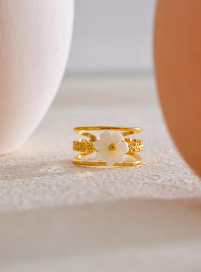 Fleur de Nacre Ring