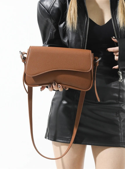 The Annabella Baguette Shoulder Bag