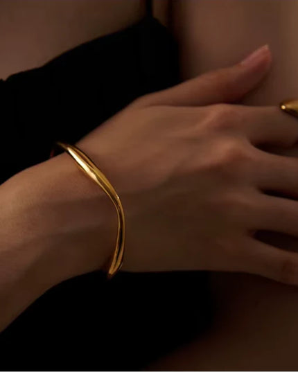 The Olivia Bangle - 18k Gold-Plated