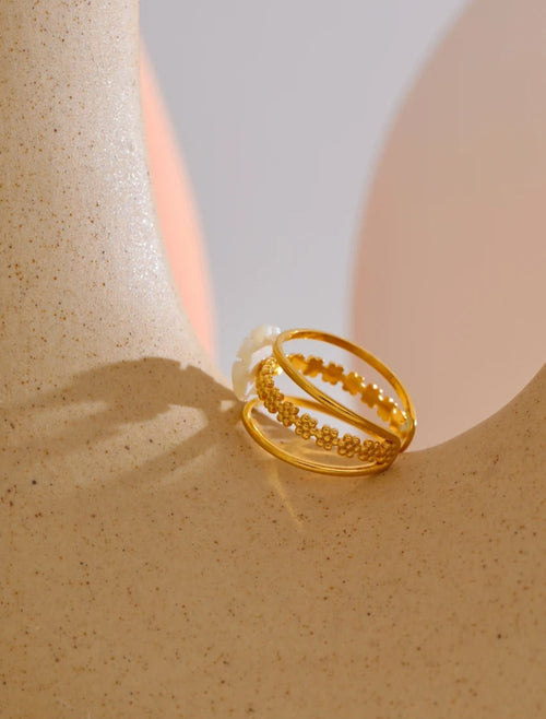Fleur de Nacre Ring