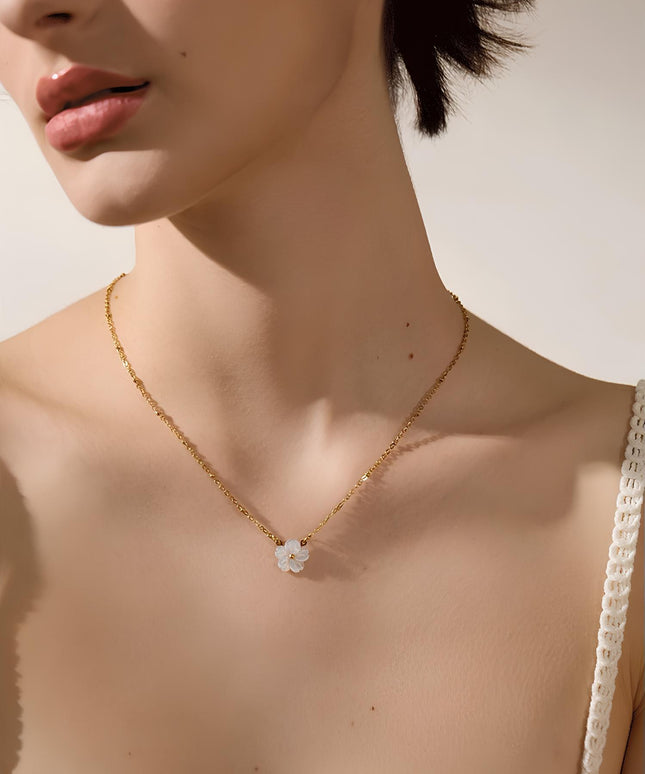 Fleur Éternelle Necklace