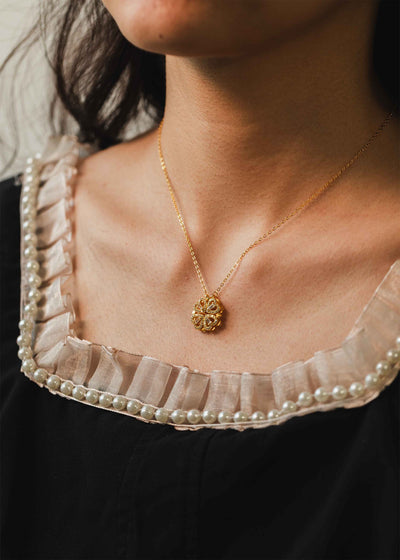 4 Hearts Magnetic Clover Necklace